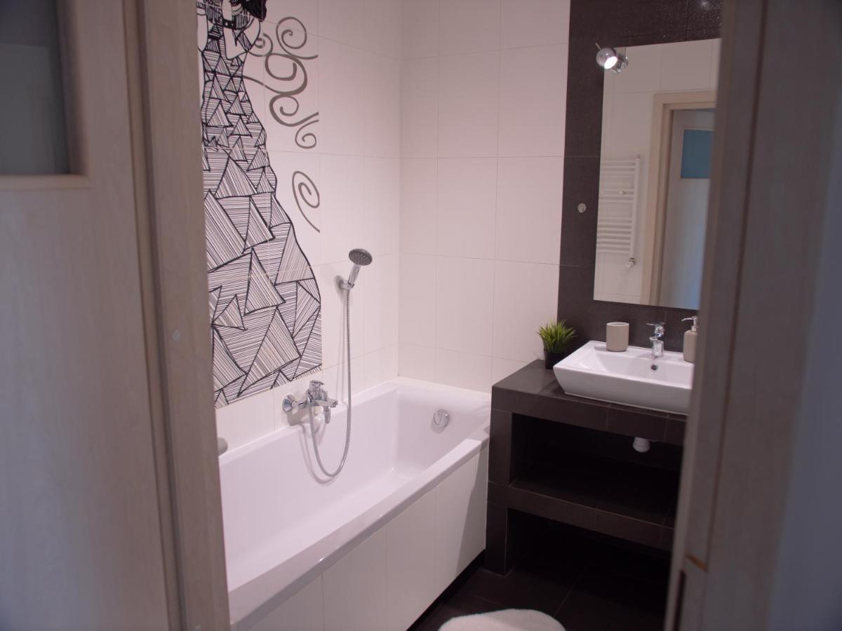 Sdh 2 Comfortable Near Warsaw Apartment
