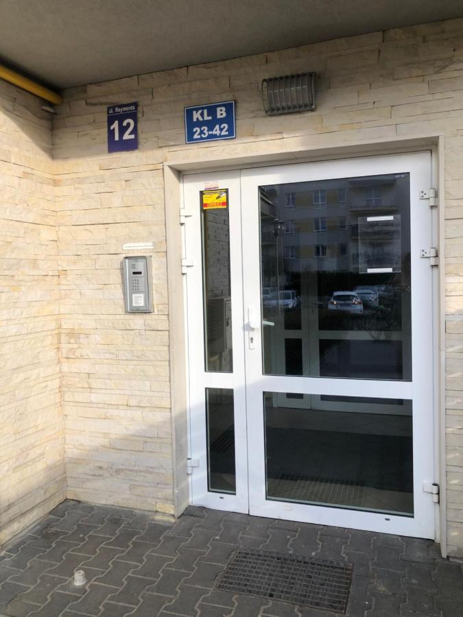 Apartment Sdh 2 Comfortable Near Warsaw